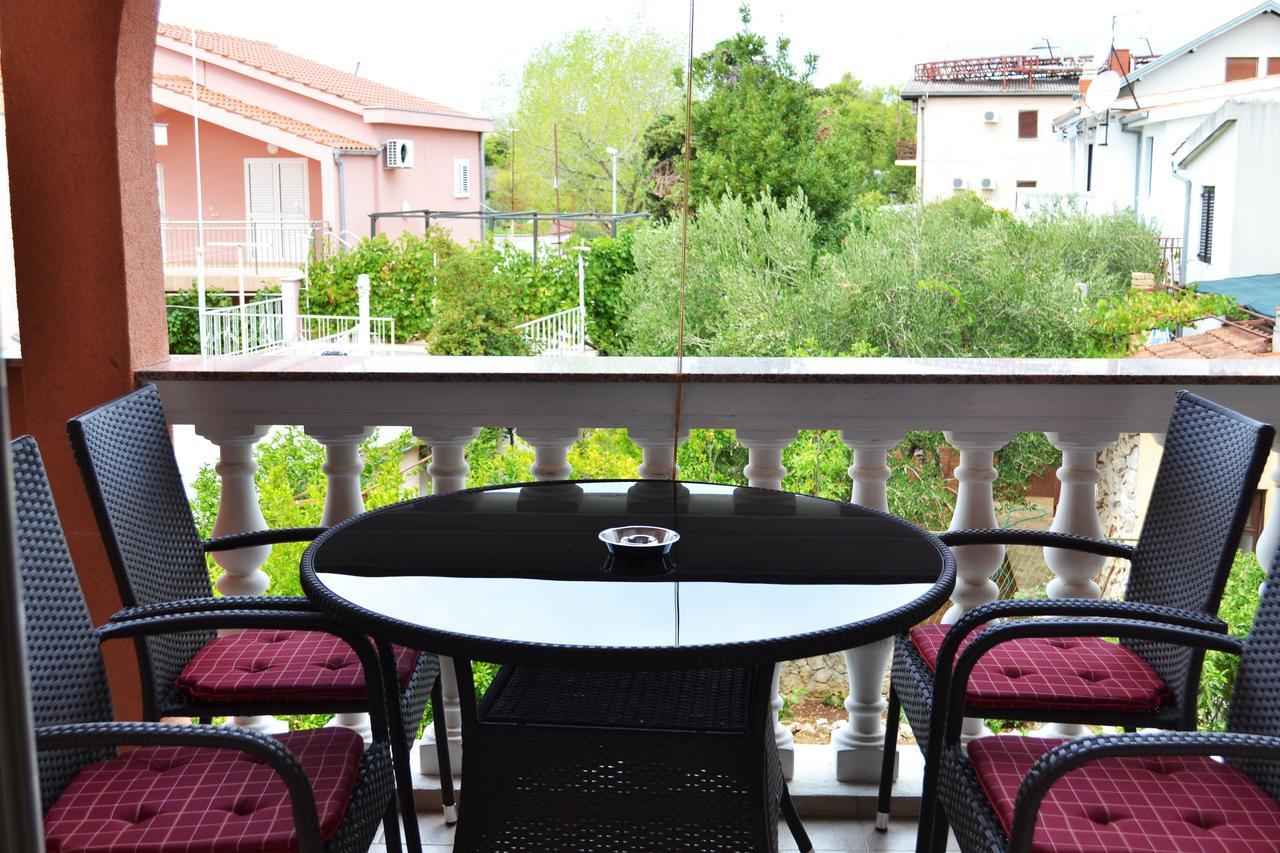 Apartments Milka Vodice Exterior foto