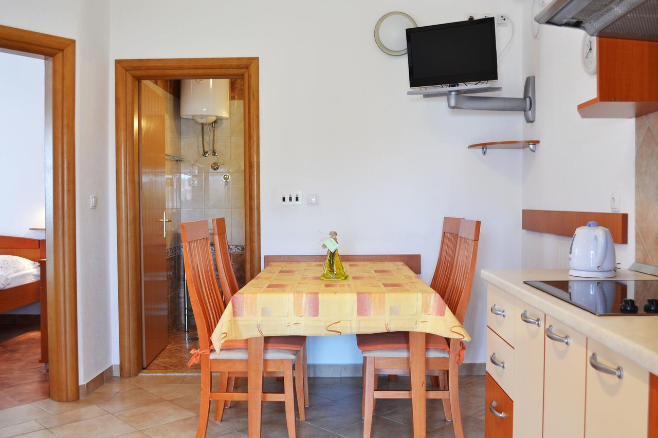 Apartments Milka Vodice Exterior foto